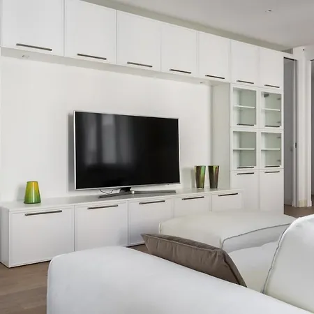 Pure White Luxury - Bymyhomeincomo * Como