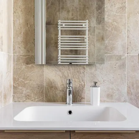 Pure White Luxury - Bymyhomeincomo