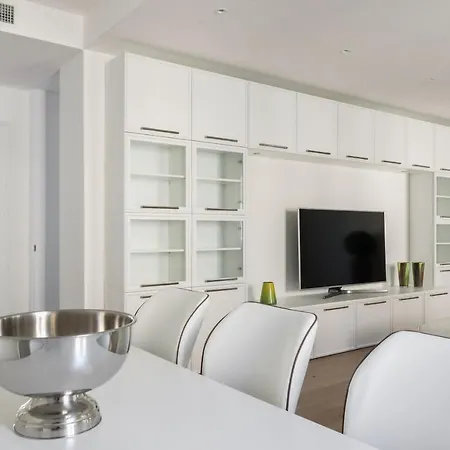 Pure White Luxury - Bymyhomeincomo *