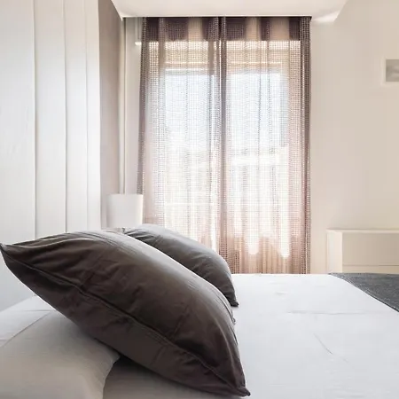 Pure White Luxury - Bymyhomeincomo * Como